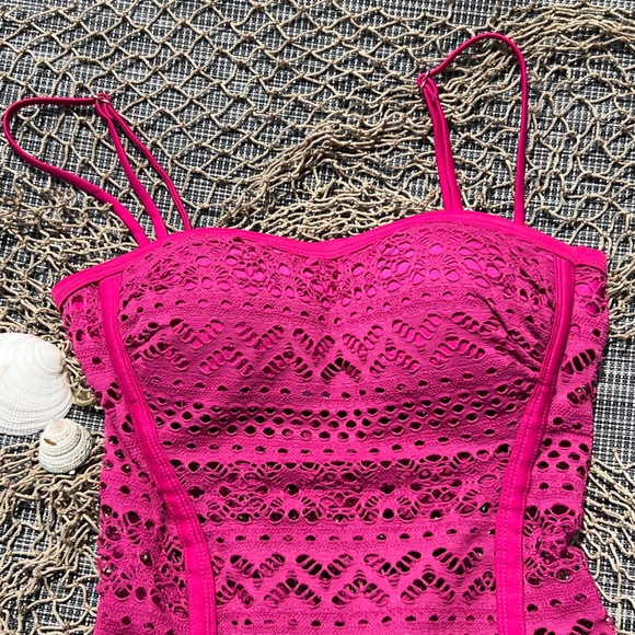 Lookbook Crochet/Lace  Swimsuit Pink Size 6 Great Condition - Picture 5 of 12